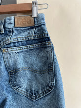 Load image into Gallery viewer, Vintage Acid Wash Denim (Sized 26.5&quot; Waist)