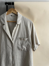 Load image into Gallery viewer, Boxy Cut Linen Blend Blouse (Sized M-L)