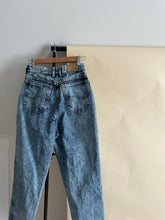 Load image into Gallery viewer, Vintage Acid Wash Denim (Sized 26.5&quot; Waist)