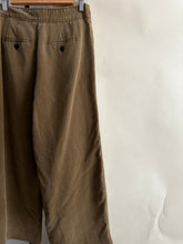 Load image into Gallery viewer, Relaxed Fit Pleated Trousers (Sized 28&quot; Waist)