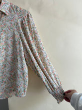 Load image into Gallery viewer, Floral Printed Blouse