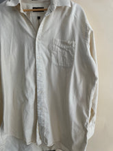 Load image into Gallery viewer, Vintage Softened Cotton Buttondown