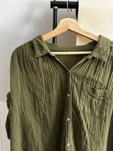 Load image into Gallery viewer, Gauzy Cotton Blouse (Sized M-XL)