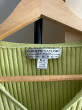 Load image into Gallery viewer, Vintage Ribbed Stretch Top (Sized S/M)