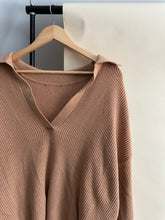 Load image into Gallery viewer, Ribbed Knit Collared Sweater (Sized M/L)