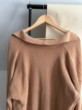 Load image into Gallery viewer, Ribbed Knit Collared Sweater (Sized M/L)