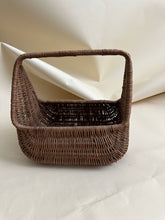 Load image into Gallery viewer, Woven Basket with Handle