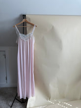 Load image into Gallery viewer, Vintage Nightgown (Sized M/L)