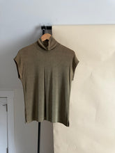 Load image into Gallery viewer, Vintage Stretch Top (Sized XL/XXL)