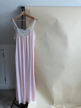Load image into Gallery viewer, Vintage Nightgown (Sized M/L)