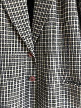 Load image into Gallery viewer, Vintage Houndstooth Wool Blend Blazer (Sized S-L)