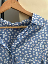 Load image into Gallery viewer, Floral Printed Blouse