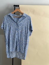 Load image into Gallery viewer, Floral Printed Blouse