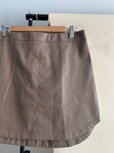 Load image into Gallery viewer, Faux Leather Mini Skirt