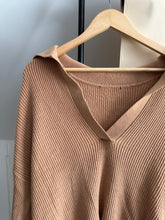 Load image into Gallery viewer, Ribbed Knit Collared Sweater (Sized M/L)