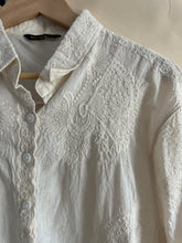 Load image into Gallery viewer, Cotton Embroidered Blouse