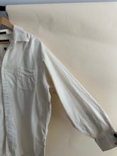 Load image into Gallery viewer, Vintage Softened Cotton Buttondown