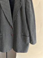 Load image into Gallery viewer, Vintage Houndstooth Wool Blend Blazer (Sized S-L)