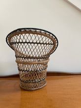 Load image into Gallery viewer, Vintage Woven Planter