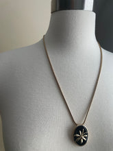 Load image into Gallery viewer, Vintage Pendant Necklace