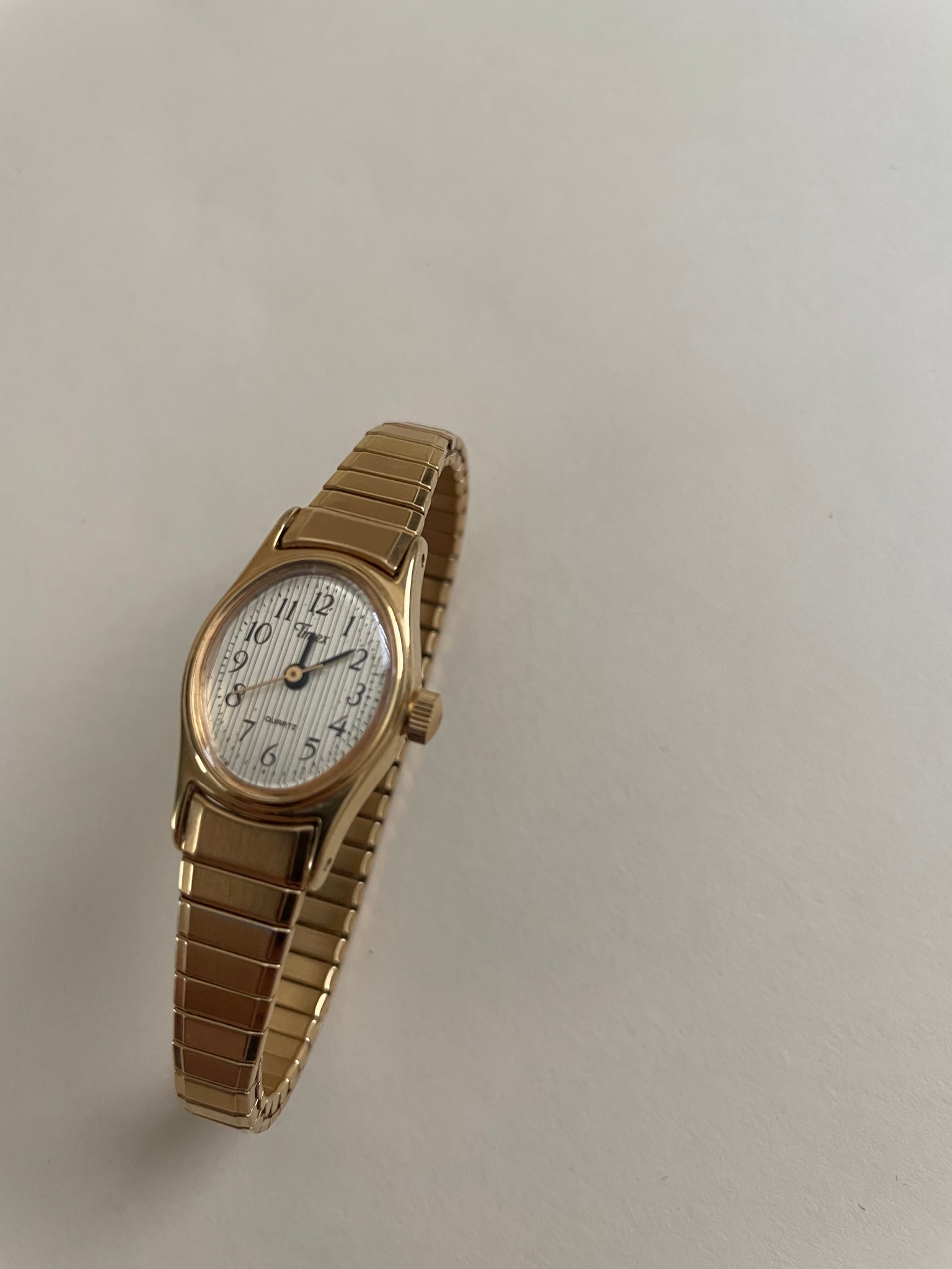 Timex base metal bezel discount watch